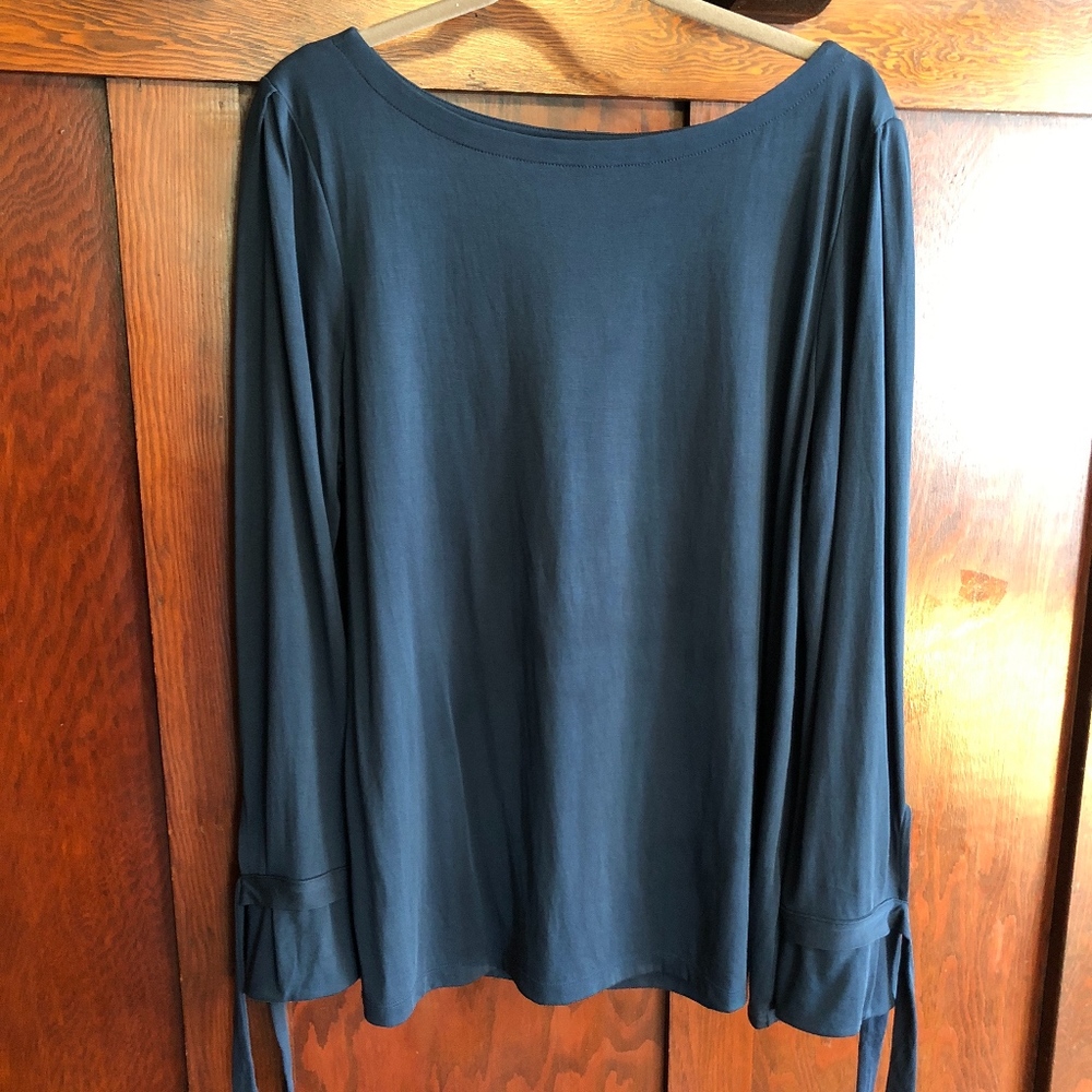 Closet CLOSING tomorrow! Banana Republic Blouse